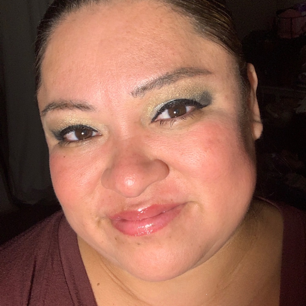 Meet your Posher, Nely